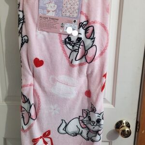 Disney Aristocats Marie Valentines Throw Blanket 50x70 NWT